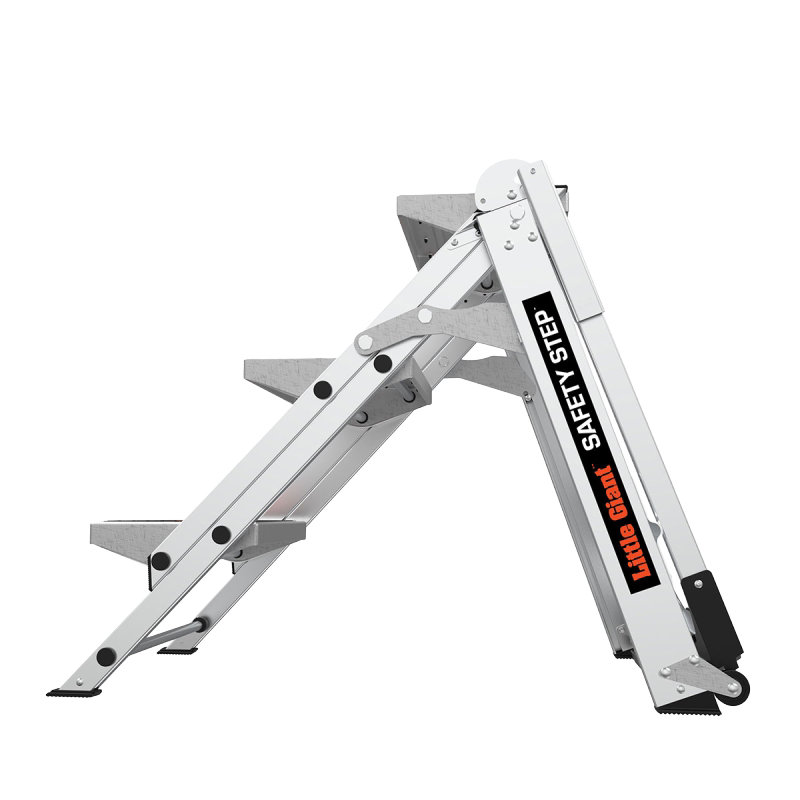 Little Giant Klapptreppe Safety Step aufgestellt.